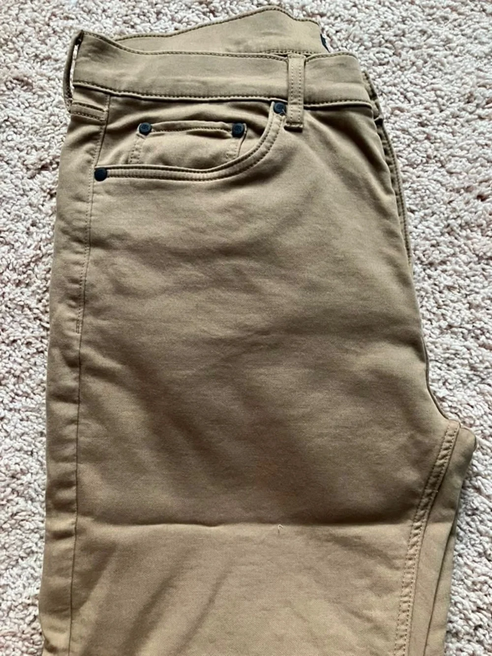 NEW Banana Republic Men's Chinos in Olive-Tan